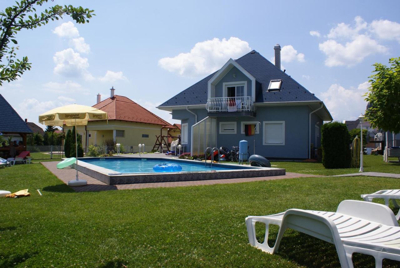 Kek Vendeghaz Family Resort 기에네스디아스 외부 사진