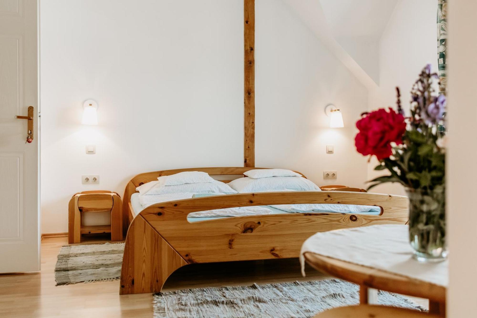 Kek Vendeghaz Family Resort 기에네스디아스 외부 사진