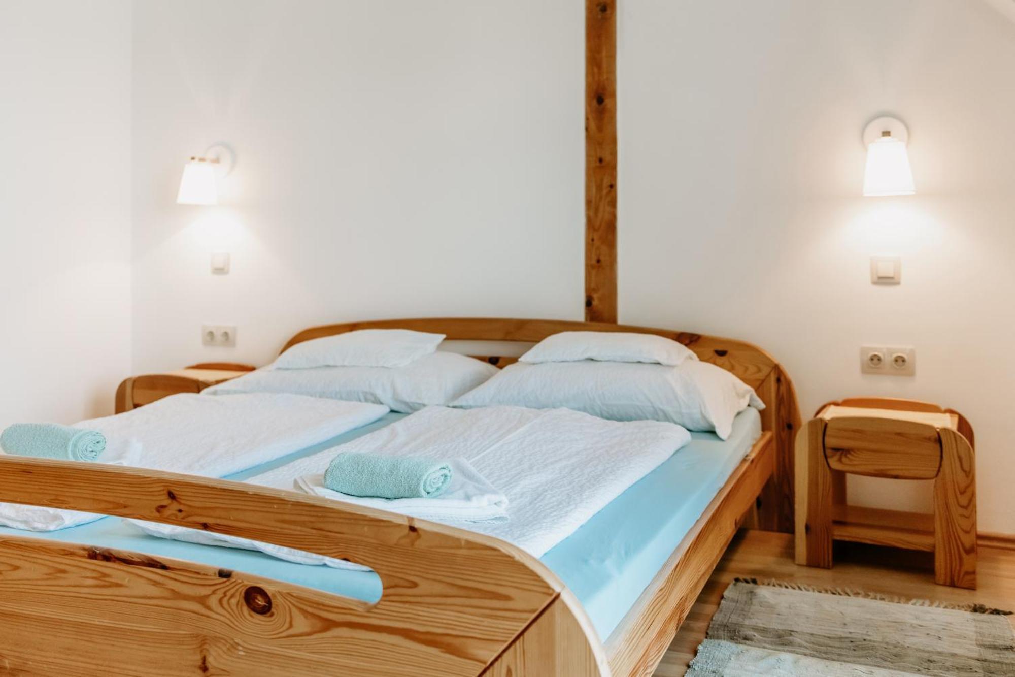 Kek Vendeghaz Family Resort 기에네스디아스 외부 사진
